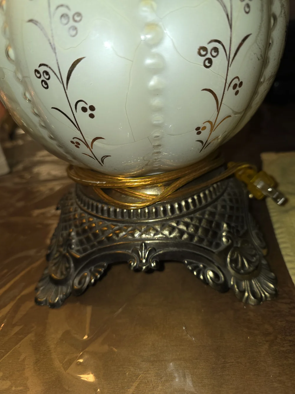 Antique  Brass  Glass Dome  Victorian fringe shade  Table Lamp - Picture 3 of 7